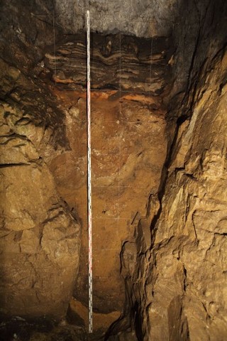 denisova cave - layers