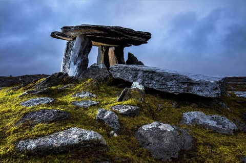 dolmen of pulnabrone, ireland