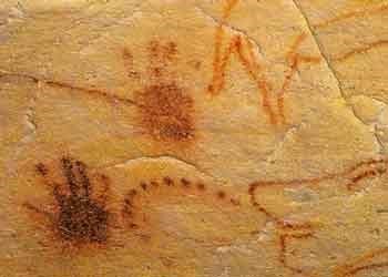 paleolithic hand - grotte chauvet