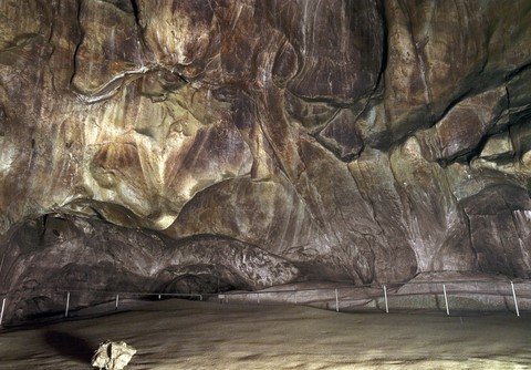 niaux - salon noir -palaelolithic cave 